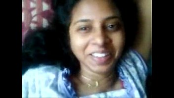 Indian Hot Mallu cute girl sexy talk with lover and showing pussy - Wowmoyback