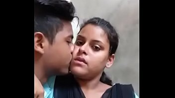 Desi college lovers hot kiss