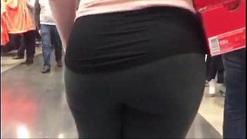 Candid booty in Nike outlet store tight leggings