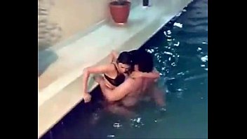 اجمل حفلة سكس خليجية في الكويت تبادل زوجات في المسبح;